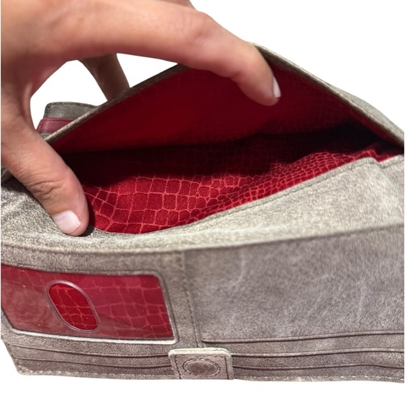 Hammitt 110 North Brushed Gray Natural Distressed Leather Silver Rivet Wallet - Picture 8 of 11